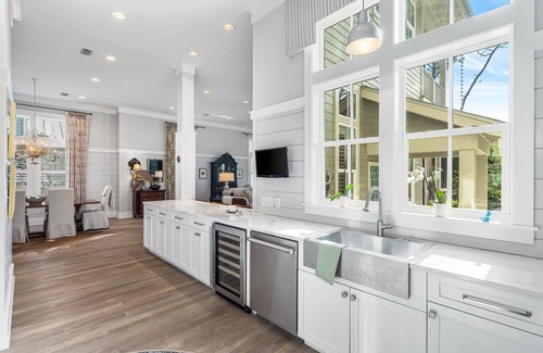 Watercolor House | Paint Your Getaway at Watercolor Retreat/Pet-Friendly/Private Pool/Golf Cart