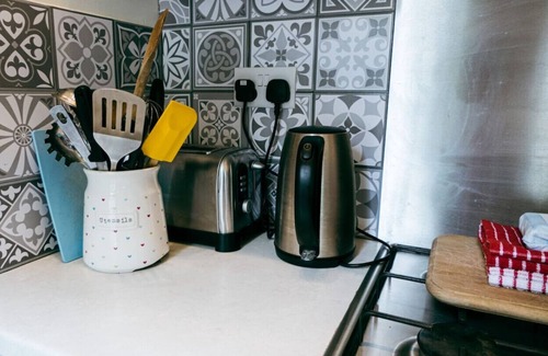 Matlock Cottage | Painter's Cottage, a charming cottage in historic Town of Matlock Bath
