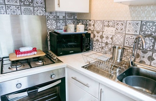 Matlock Cottage | Painter's Cottage, a charming cottage in historic Town of Matlock Bath