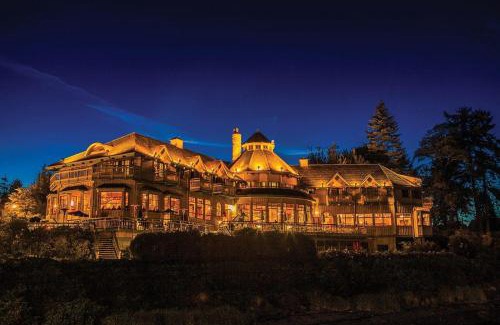 Campbell River Hotel | Painter's Lodge