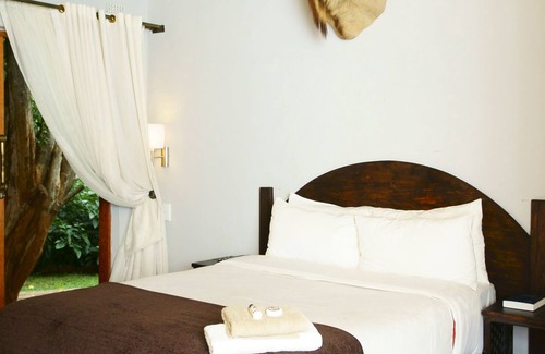 Harare East Cabin | Pakanaka Lodge