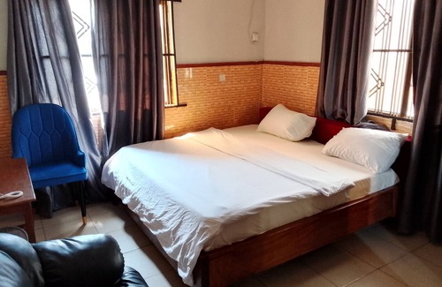 Ofin Hotel | Palace Holiday Inn LTD