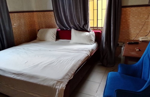 Ofin Hotel | Palace Holiday Inn LTD