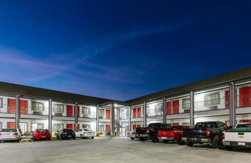 Baytown Hotel | Palace Inn and Suites Baytown