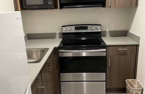 Baytown Hotel | Palace Inn Blue - Garth Rd