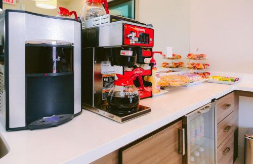 Sharpstown Hotel | Palace Inn Blue US-59 & Gessner