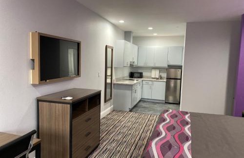 Barrett Hotel | Palace Inn Crosby