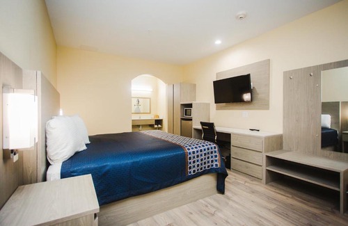 Katy Hotel | Palace Inn Katy Mills