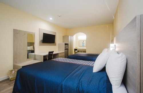 Katy Hotel | Palace Inn Katy Mills