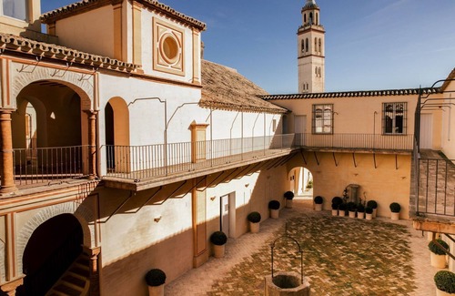Lora Del Rio Villa | Palacio Catalina - Ten Bedroom Villa, Sleeps 22