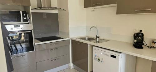 La Capelette Apartment | Palais Omnisports, appart 4 personnes lumineux avec terrasse