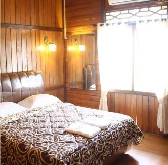 Padang Cabin | Palanta Roemah Kajoe Syariah Villa