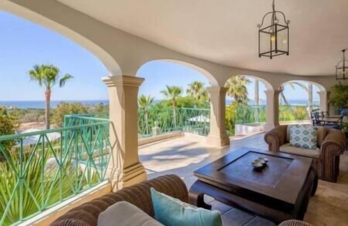 Urbanizacion Hacienda las Chapas Villa | Palatial Villa in Hacienda Las Chapas, Marbella