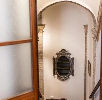 Guzman Apartment | Palazzo Crescimbeni