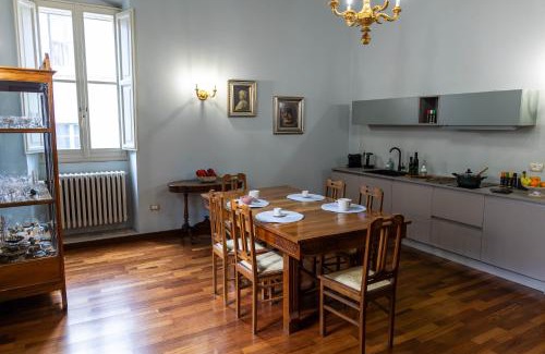 Guzman Apartment | Palazzo Crescimbeni