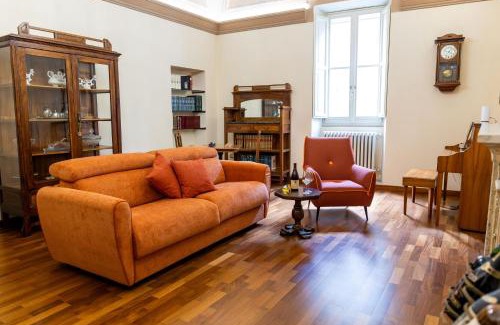 Guzman Apartment | Palazzo Crescimbeni