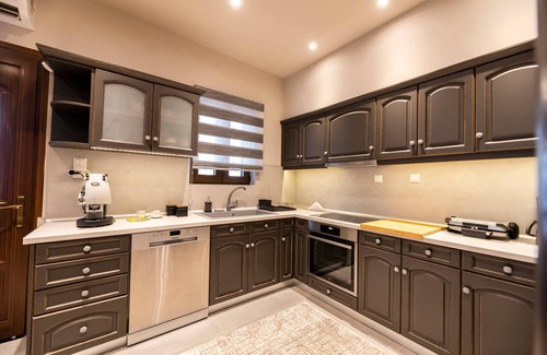 Kalambaka House | Palazzo di Meteora - Modern House in Centro - 3BD
