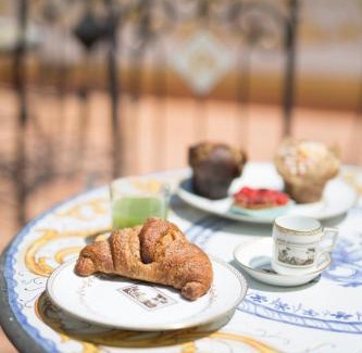 Montecalvario House | Palazzo Doria d'Angri Suites