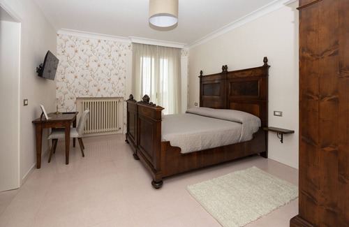 Borghi House | Palazzo Gessi Room and Breakfast