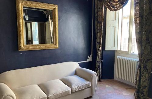 Mombaroccio House | Palazzo Montesi