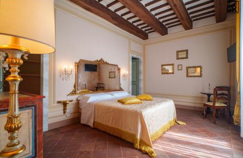 Sarnano Apartment | Palazzo Rossi, Historic Boutique Home in Marche