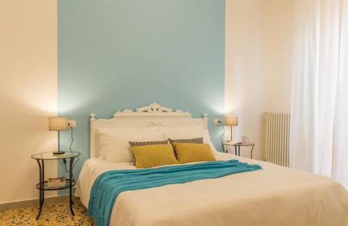Codigoro Apartment | Palazzo Spada - Appartamento con balcone vista fiume in centro