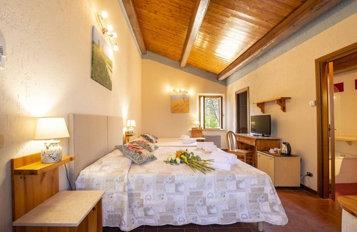 San Quirico d'Orcia Hotel | Palazzuolo