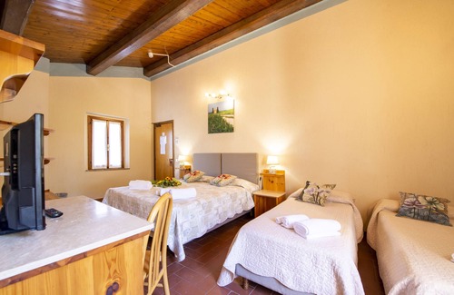 San Quirico d'Orcia Hotel | Palazzuolo