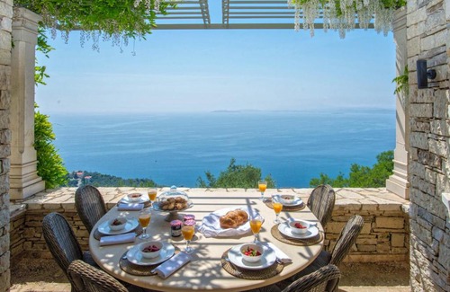 Nisaki Villa | Paleopetres Blanche - Private Pool - Sea Views - Nissaki - North East Coast -