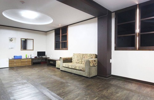 Gongsan-dong Hotel | Palgongsan Youth Hostel