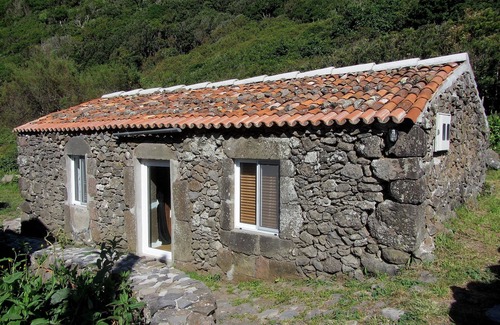 Lajes das Flores Cottage | Palheiro da Assomada - holiday apartment in Faja Grande