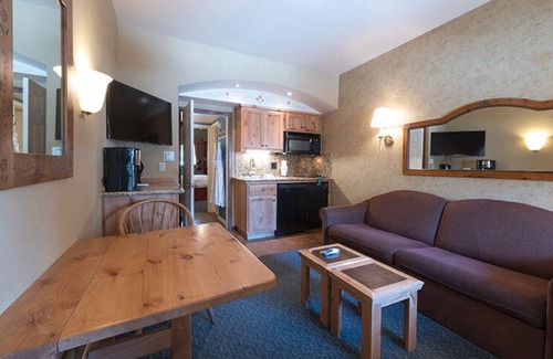 Olympic Valley Apartment | PALISADES MOUNTAIN suite sleeps up to 4; short walk or shuttle ride to the lifts