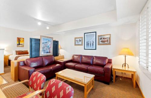 Olympic Valley Apartment | Palisades Tahoe Lodge Rentals Studio #115