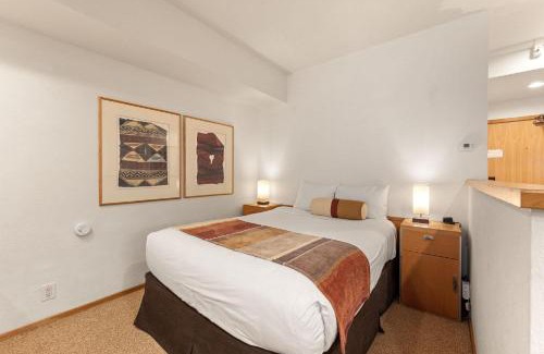 Olympic Valley Apartment | Palisades Tahoe Lodge Rentals Studio #228