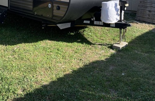 Callaway House | Palito's Happy Camper