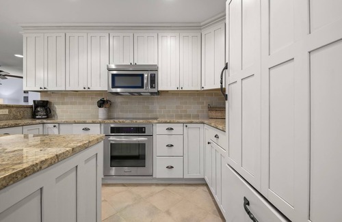 Siesta Key Condo | Palm Bay Club! RESORT STYLE LIVING ON SIESTA KEY! Beach to Bay!