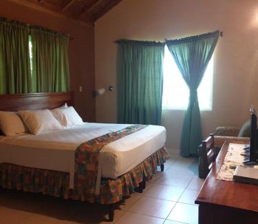 Montego Bay House | Palm Bay Guest House & Restaurant