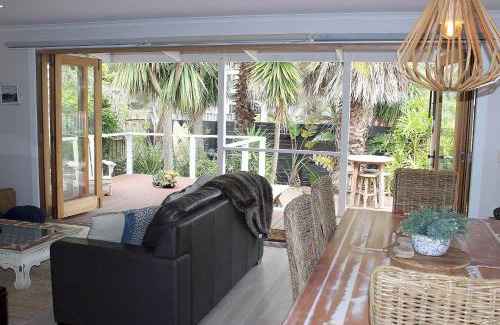 Sunset Strip House | Palm Breeze at Sunset Strip