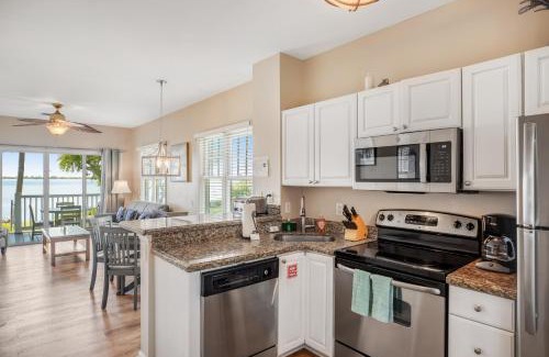 Marathon Villa | Palm Breeze