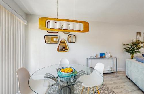 Palm Desert Apartment | Palm Breeze