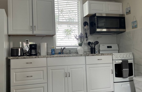 Summerland Key Cottage | PALM COTTAGE nSummer vacation Lobster and Fishing season!nsleeps 4