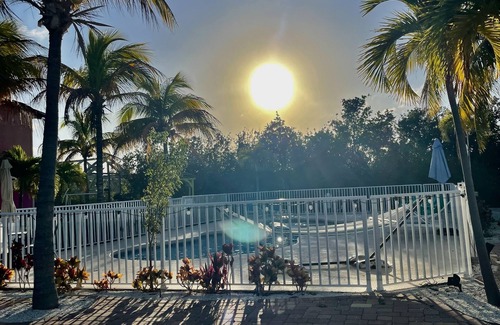 Summerland Key Cottage | PALM COTTAGE nSummer vacation Lobster and Fishing season!nsleeps 4