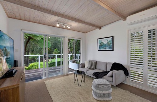Umina Beach Apartment | Palm Cove Retreat Downstairs Apartment