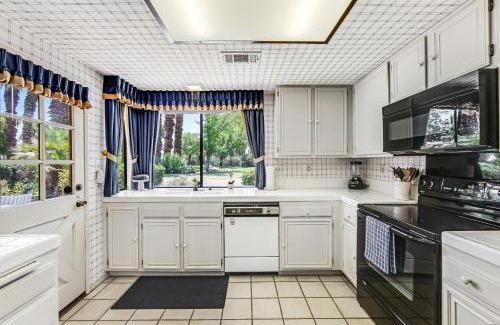 Palm Desert Apartment | Palm Desert Charm Permit