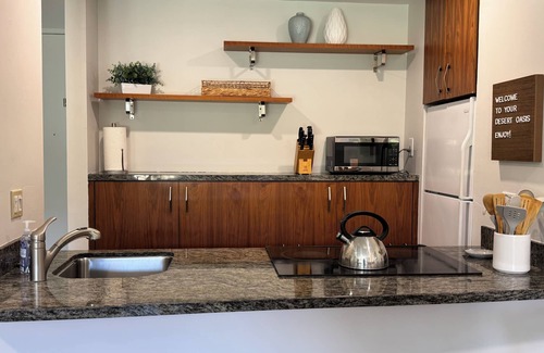 Palm Desert Condo | Palm Desert Creekside Studio @ Shadow Mountain! Pools, Golf, walk to El Paseo.