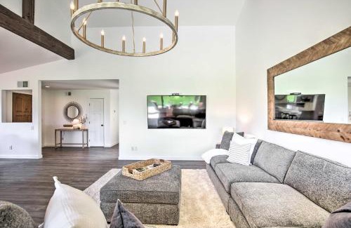 Palm Desert Apartment | Palm Desert Escape with Patio, Grill and Fire Pit