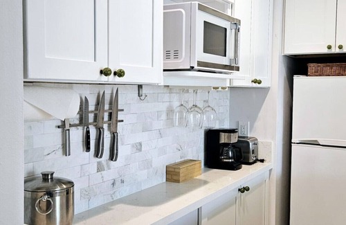 Palm Desert Condo | Palm Desert Studio at Shadow Mountain Resort.steps to El Paseo`s Charms