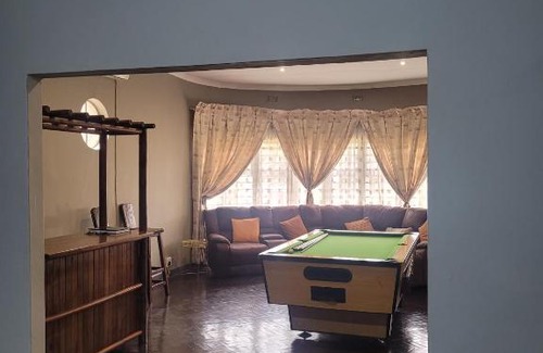 Zeerust House | Palm Guesthouse