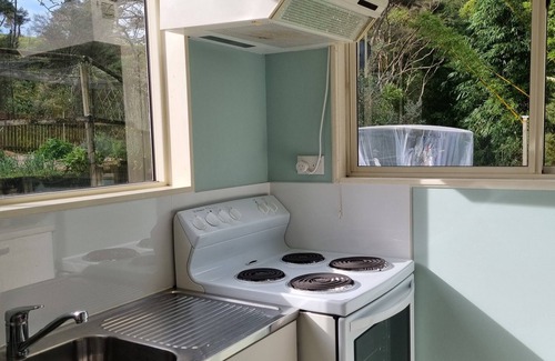 Auckland Cottage | "Palm Haven' Swanson,npeaceful semi-rural lifestyle living.