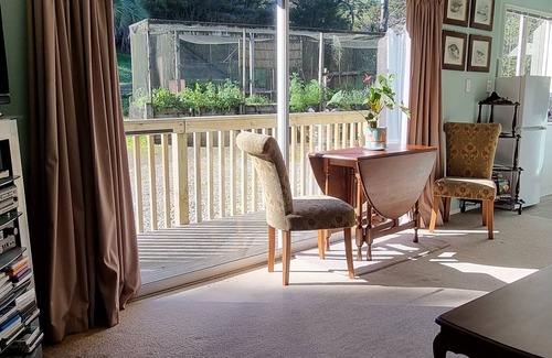 Auckland Cottage | "Palm Haven' Swanson,npeaceful semi-rural lifestyle living.